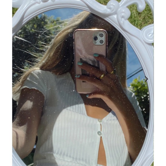 NEW Shop Resurrection Cali 2-Piece Set in White 🌻 - Picture 4 of 7